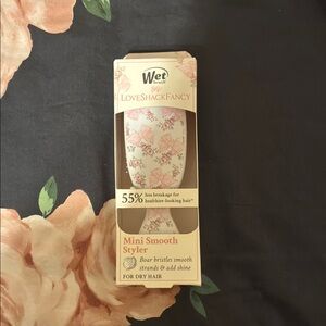 Wet Brush Mini Smooth Styler with Floral Design
